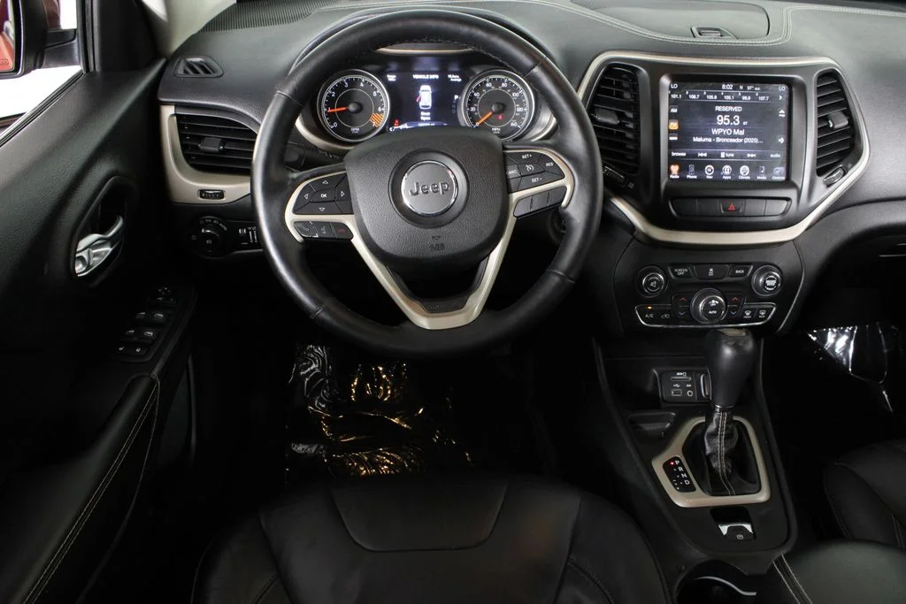 Used 2015 Red Jeep Limited image 6