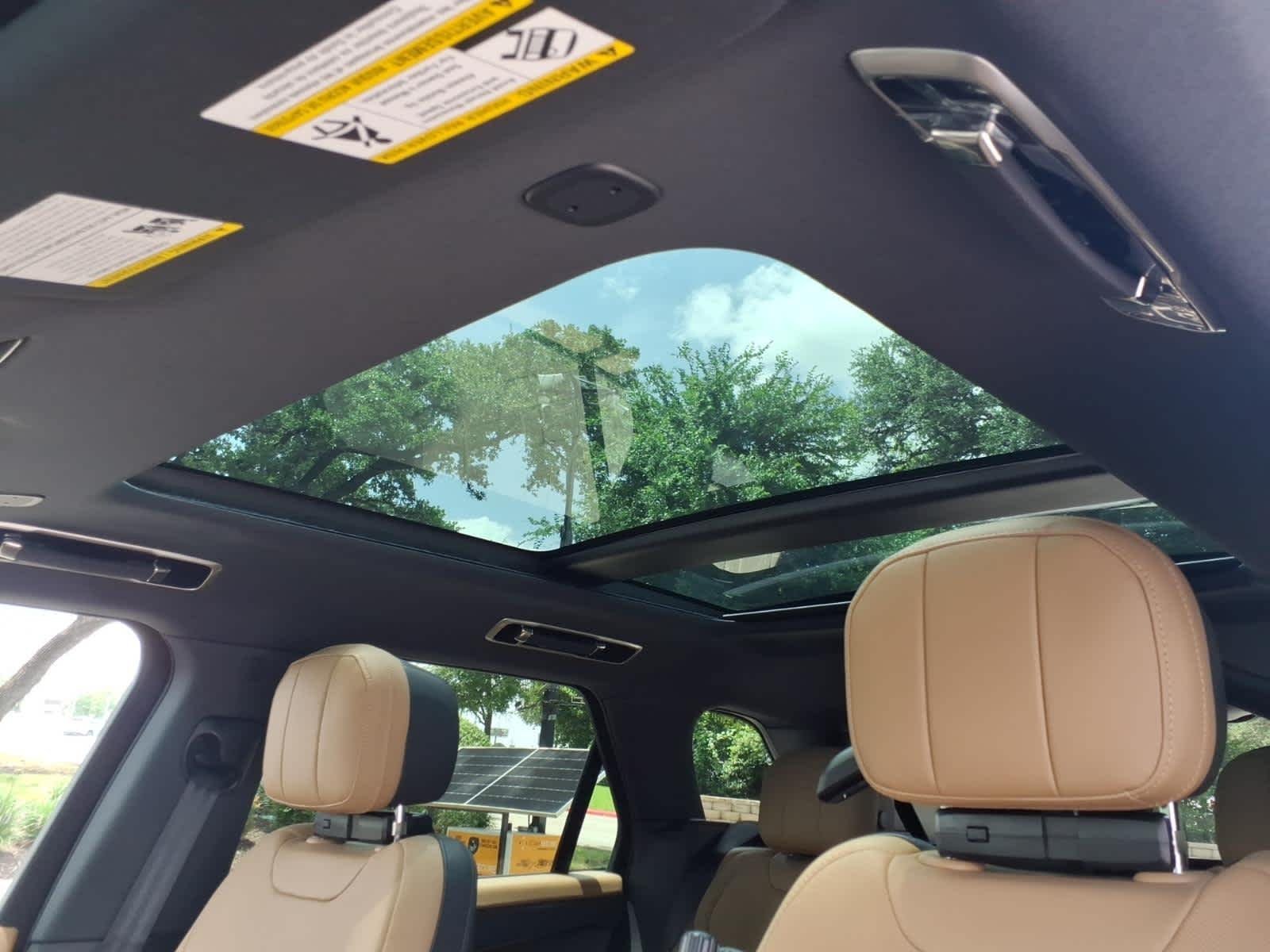 New 2026 Carpathian Grey LAND ROVER Dynamic SE image 22