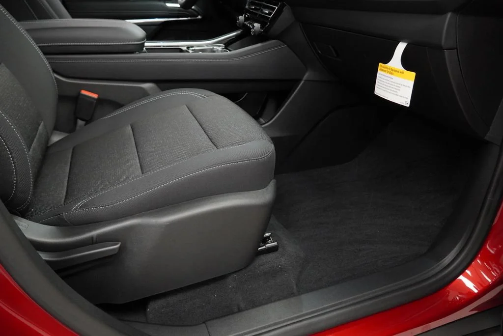 New 2027 Radiant Red Tintcoat Chevrolet LT image 30
