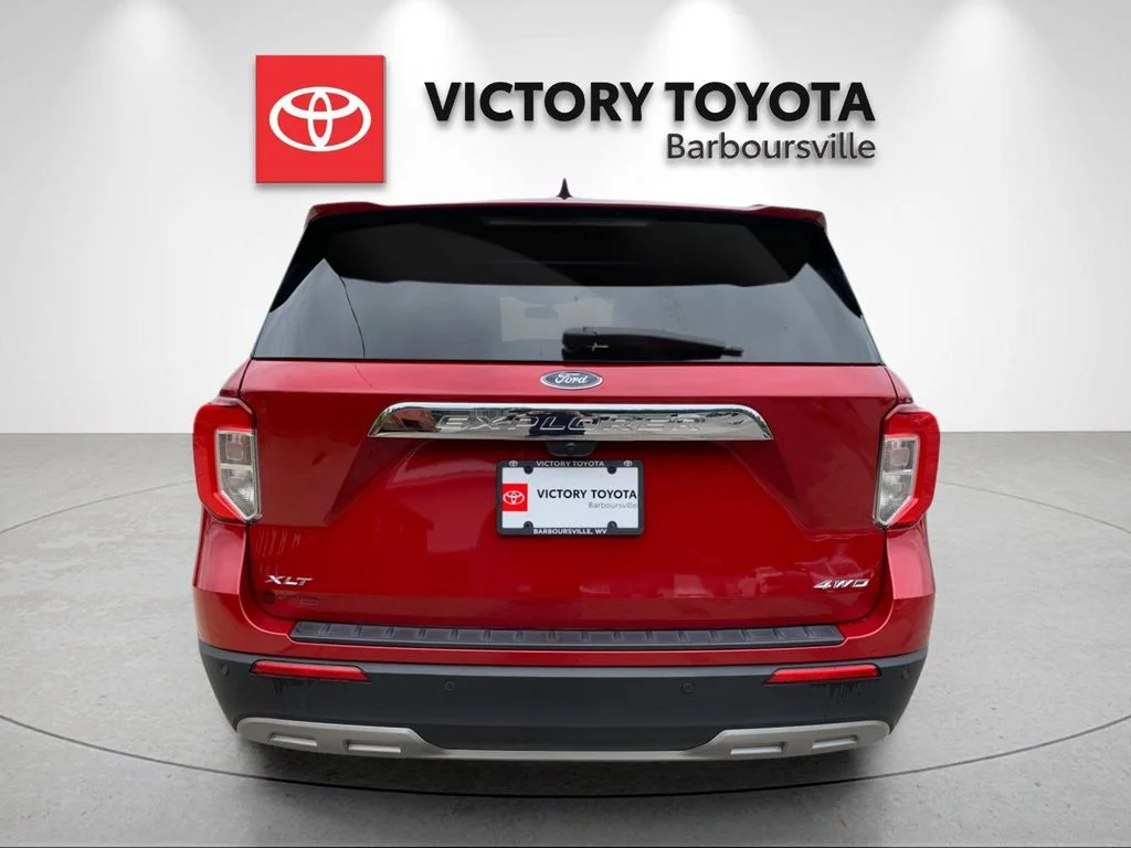 Used 2023 Red Ford XLT image 4