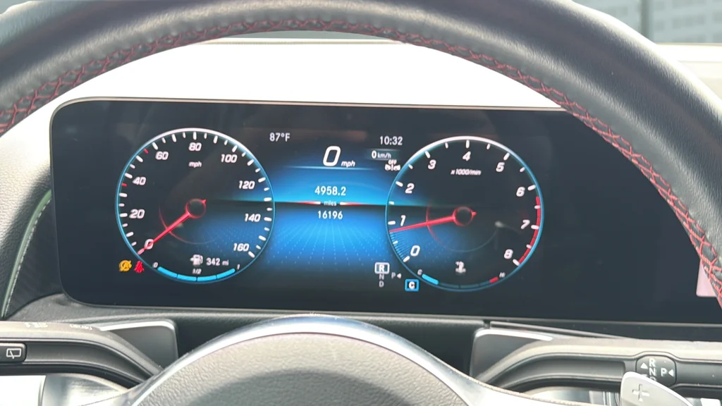 Used 2023  Mercedes-Benz GLB 250 image 28