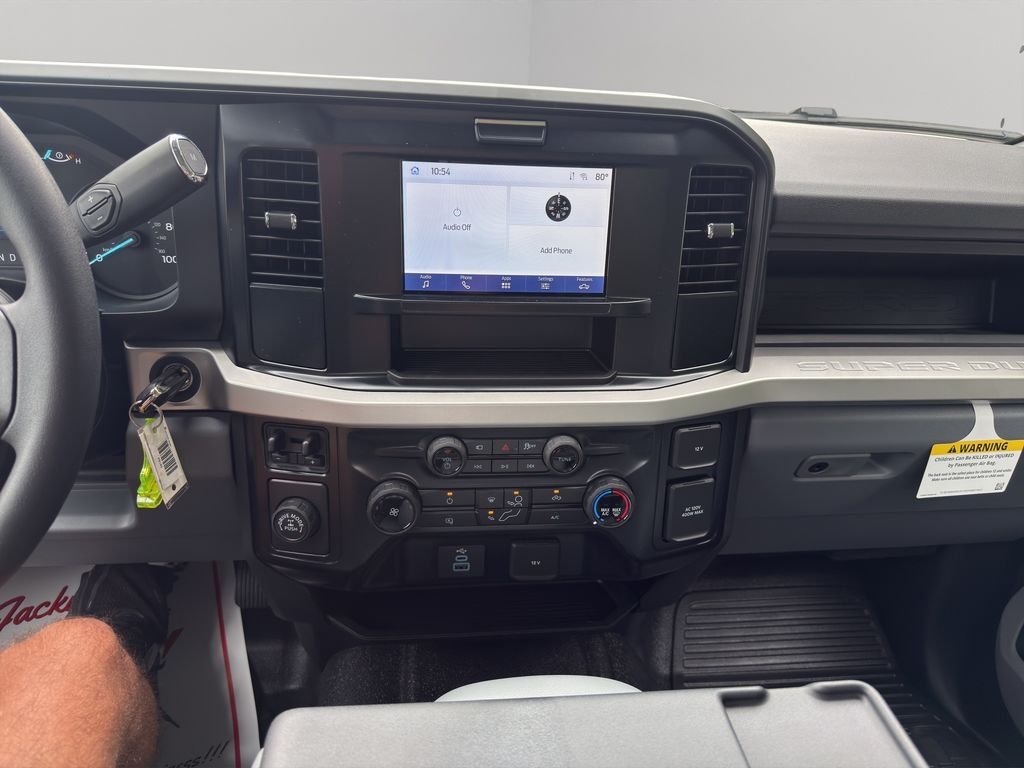 Used 2025 Oxford White Ford XL image 24