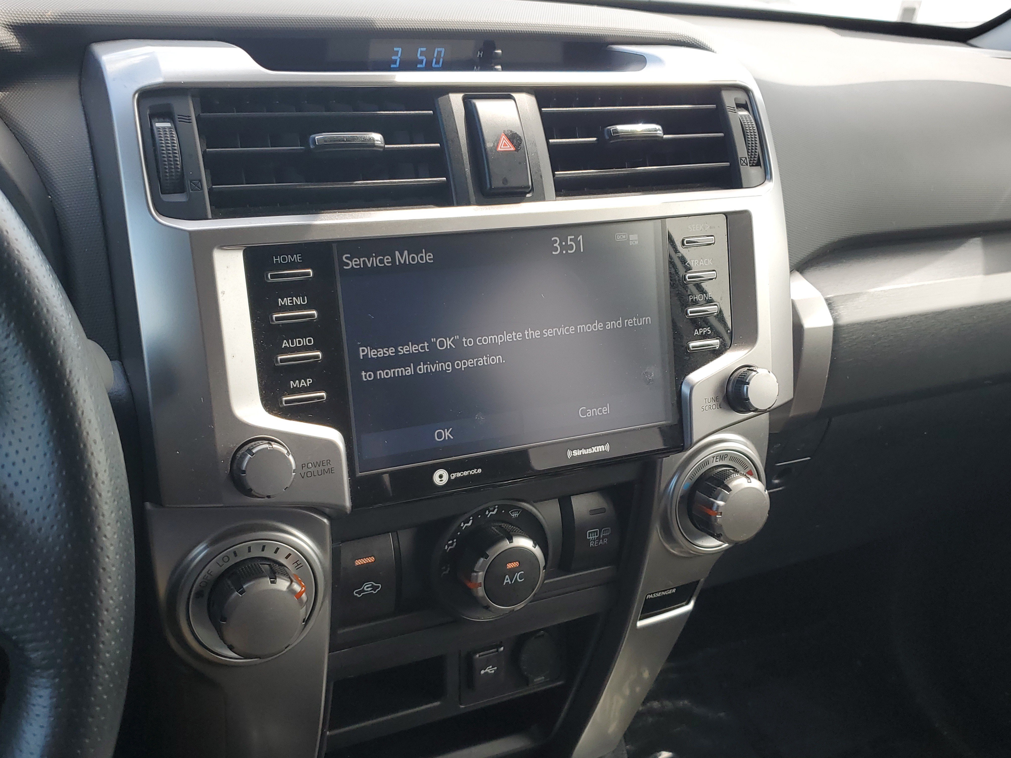 Used 2023 Classic Silver Metallic Toyota SR5 image 27