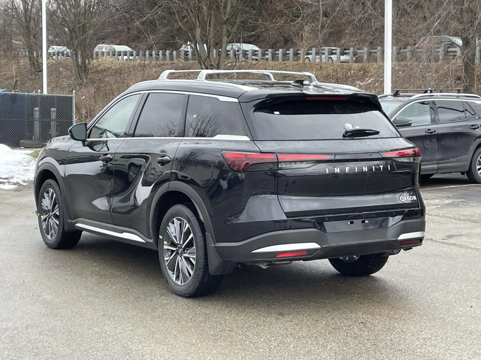 New 2026 Mineral Black INFINITI LUXE image 8