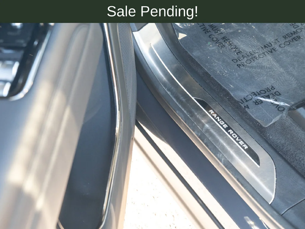 Used 2025 Blue Land Rover Dynamic SE image 17