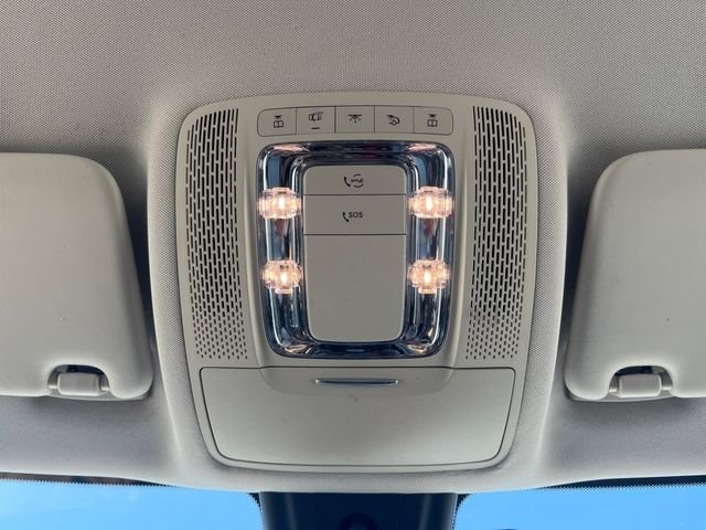 Used 2020  Mercedes-Benz GLB 250 image 7