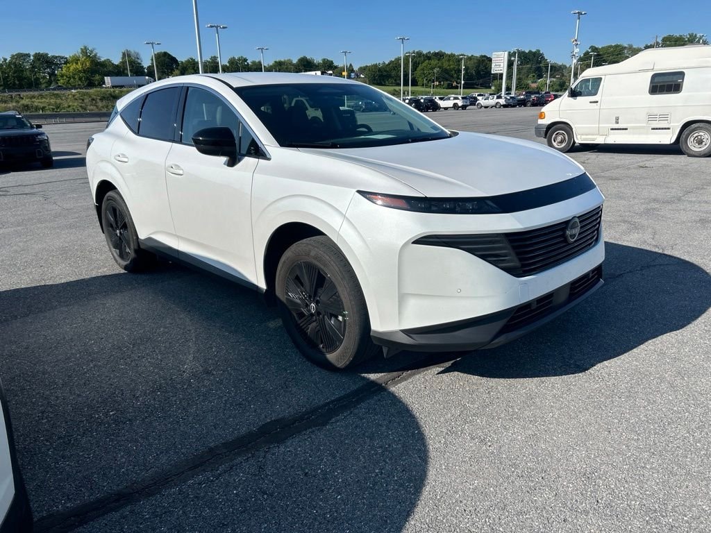 Used 2025 White Nissan SV image 3
