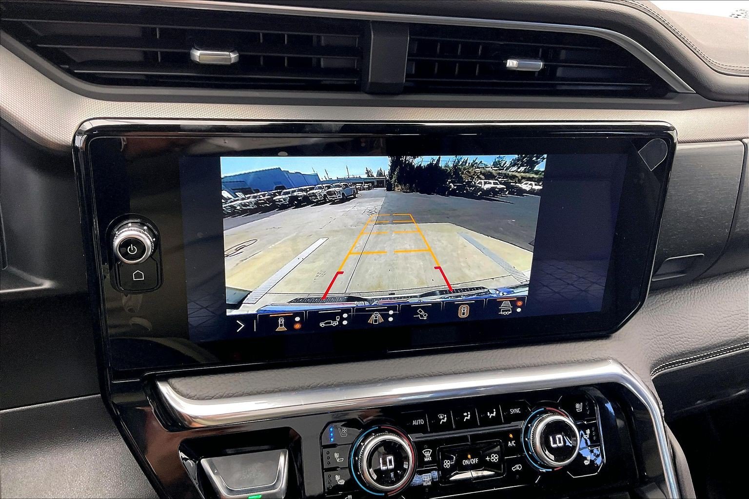 2026 GMC Sierra 1500 Denali - Photo 13
