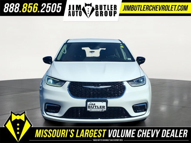 Used 2024  Chrysler Touring L image 24