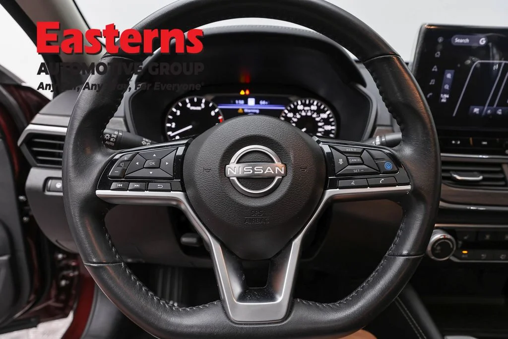 Used 2024 Red Nissan 2.5 SV image 10