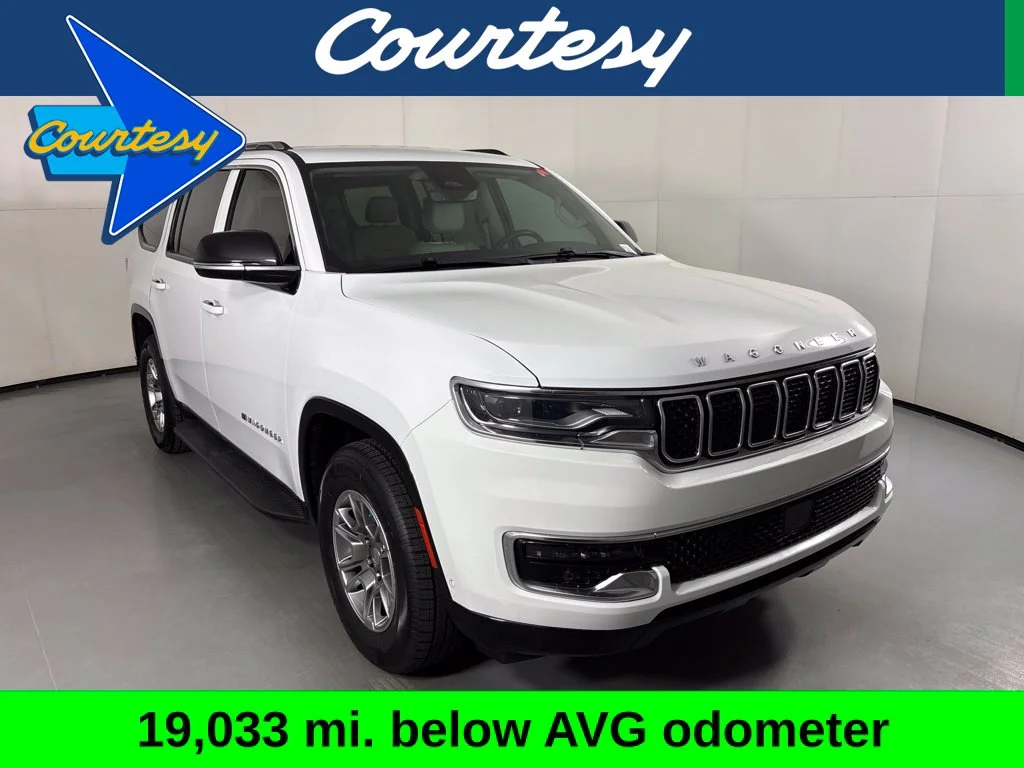 Used 2023 White Jeep Base image 1