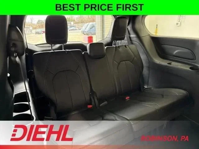 2026 Chrysler Pacifica Select - Photo 11