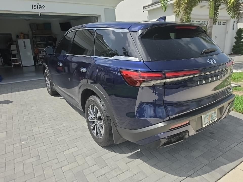 Used 2023 Blue INFINITI PURE image 3