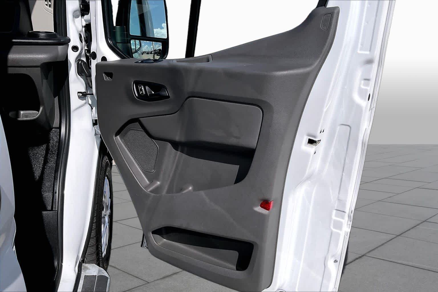Used 2025 Oxford White Ford  image 19