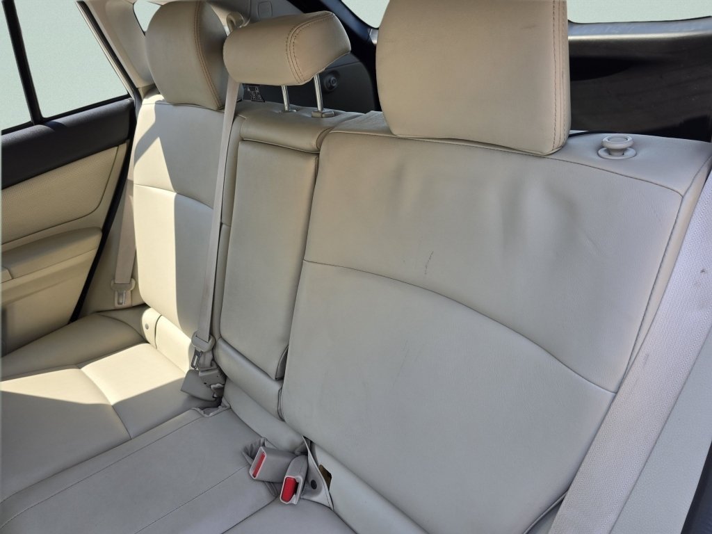 Used 2014 Satin White Pearl Subaru Limited image 27