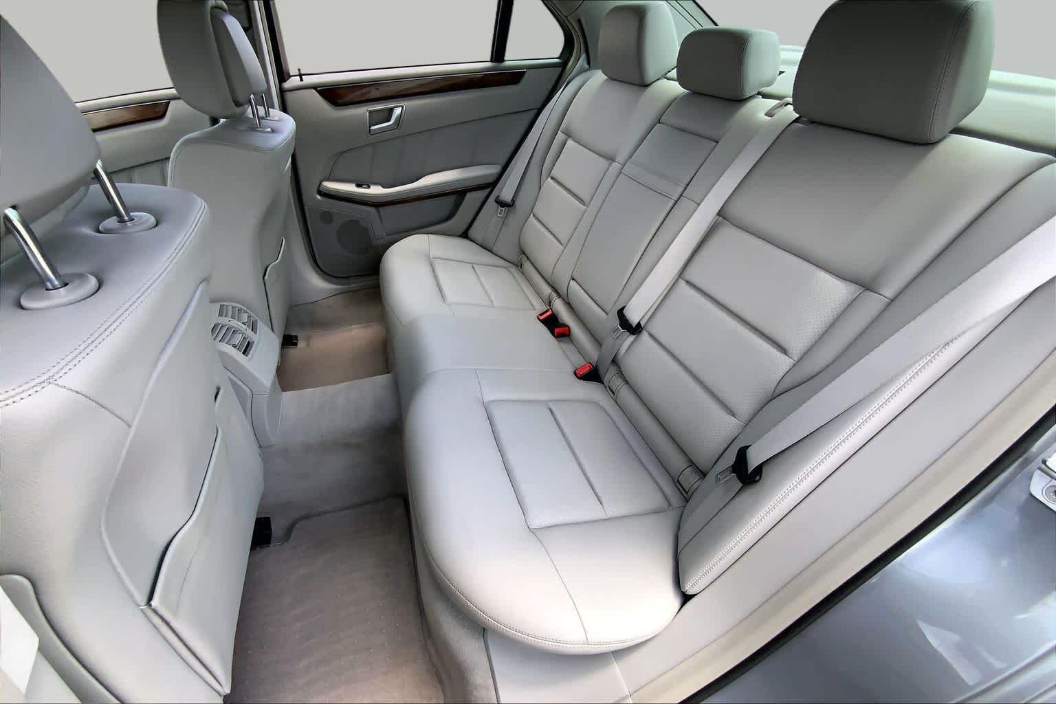 Used 2013 Palladium Silver Metallic Mercedes-Benz E 350 Luxury image 20