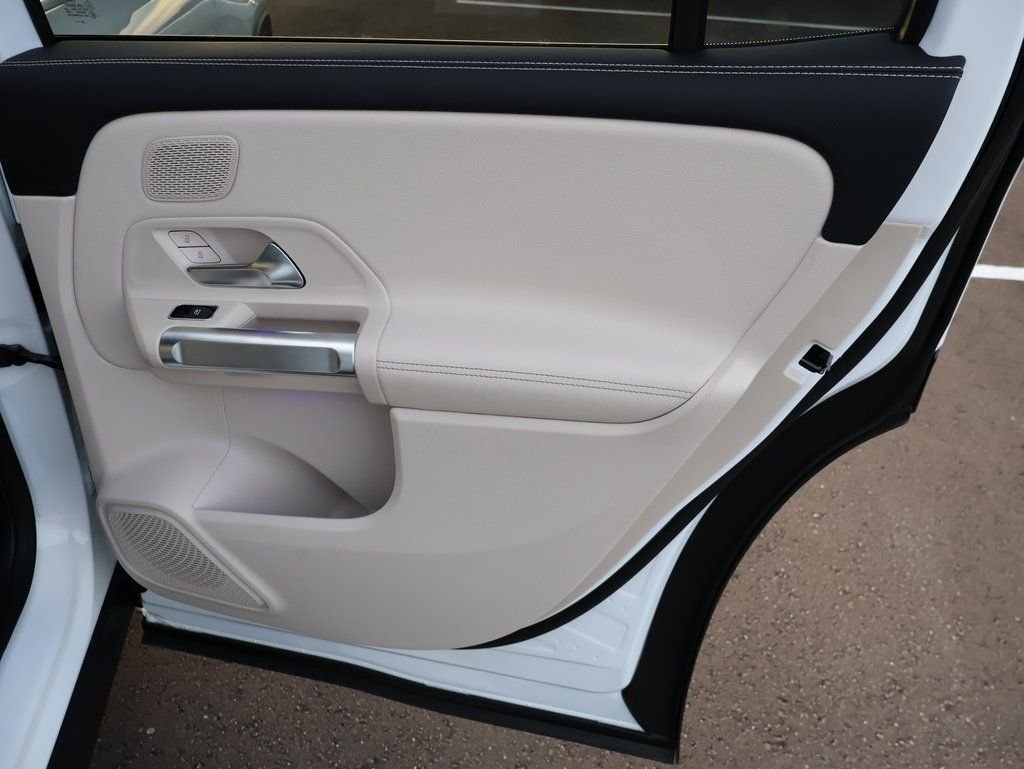New 2026 Polar White Mercedes-Benz GLB 250 image 16