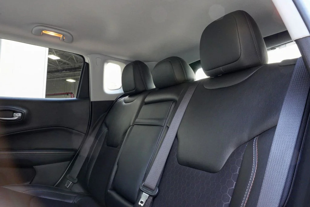 Used 2020 White Jeep Latitude image 38