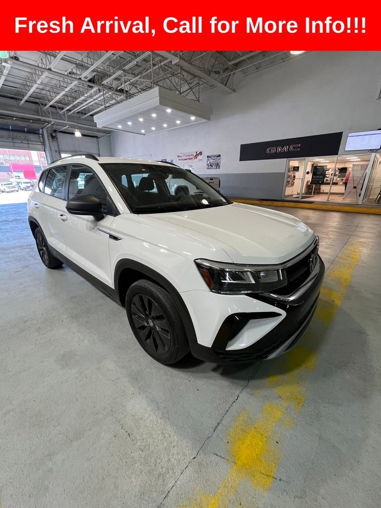 2023 Volkswagen Taos 1.5T S's photo
