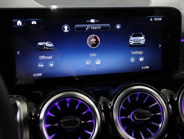 2025 Mercedes-Benz GLB Base - Photo 18