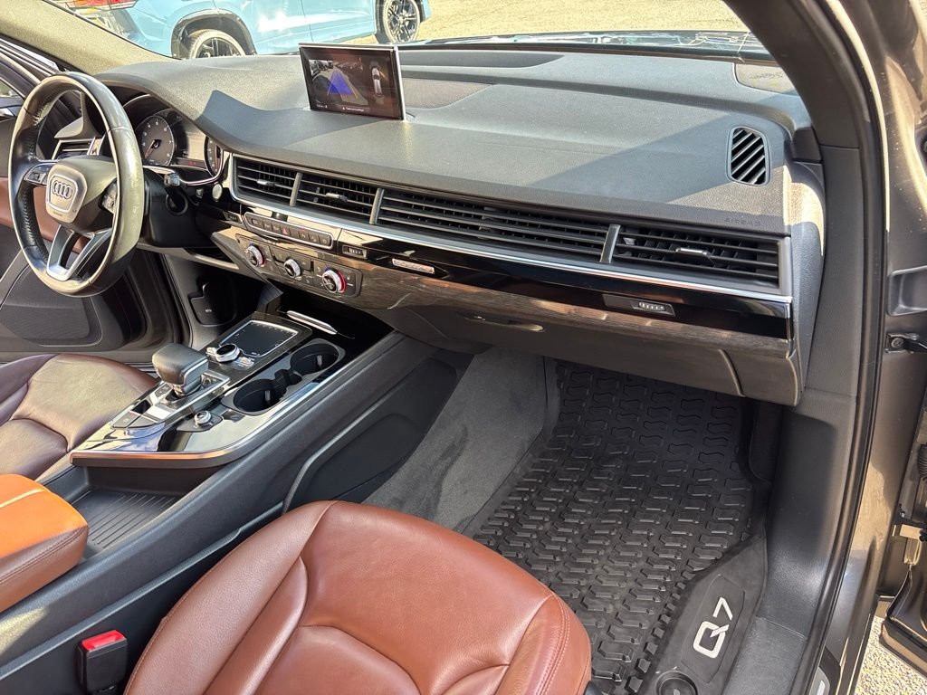 Used 2019 Gray Audi 55 Premium image 34