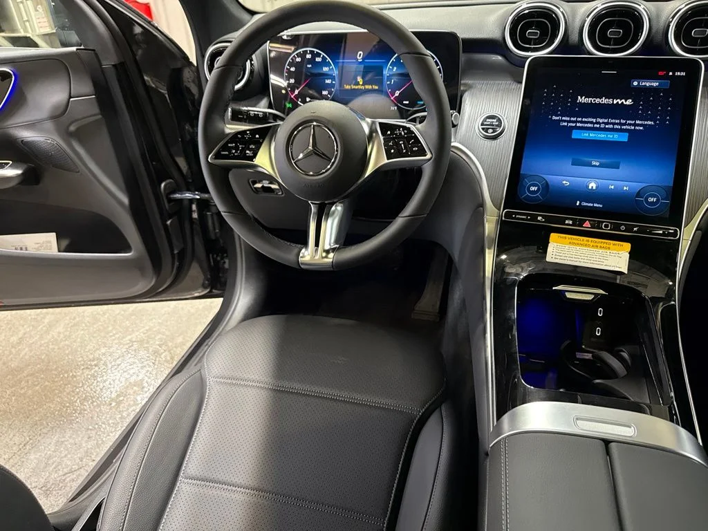 New 2027 Graphite Grey Metallic Mercedes-Benz GLC 300 image 43