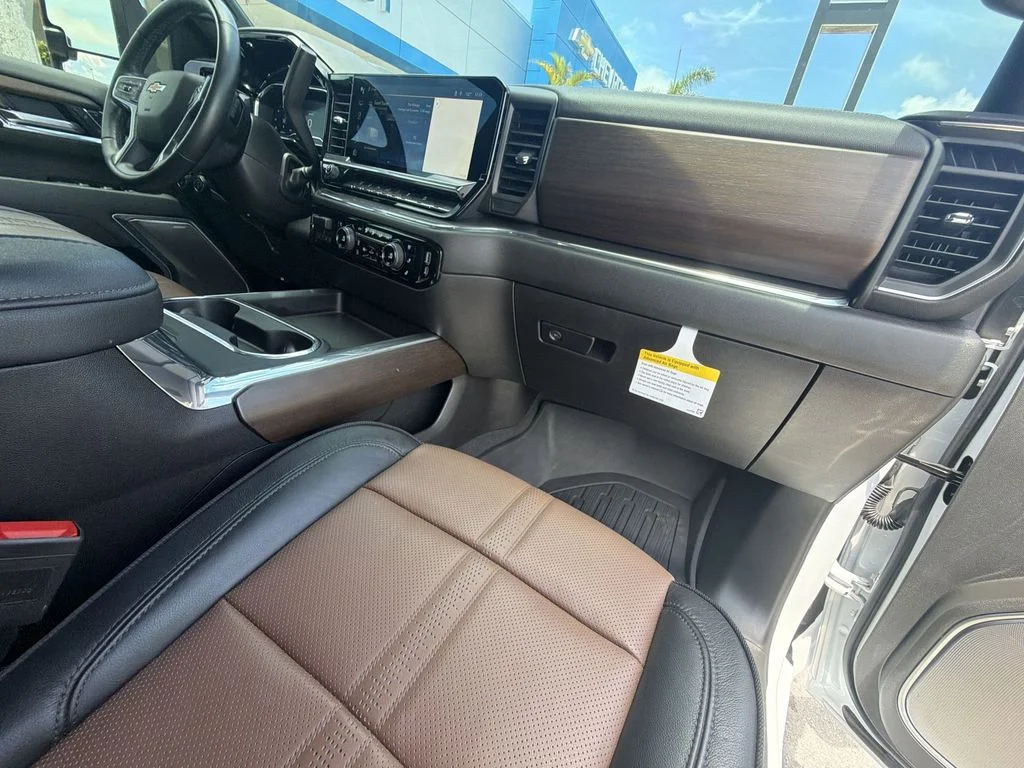 Used 2024 Beige Chevrolet High Country image 36