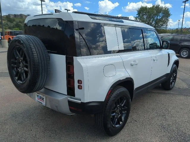 Used 2025 White Land Rover S image 4