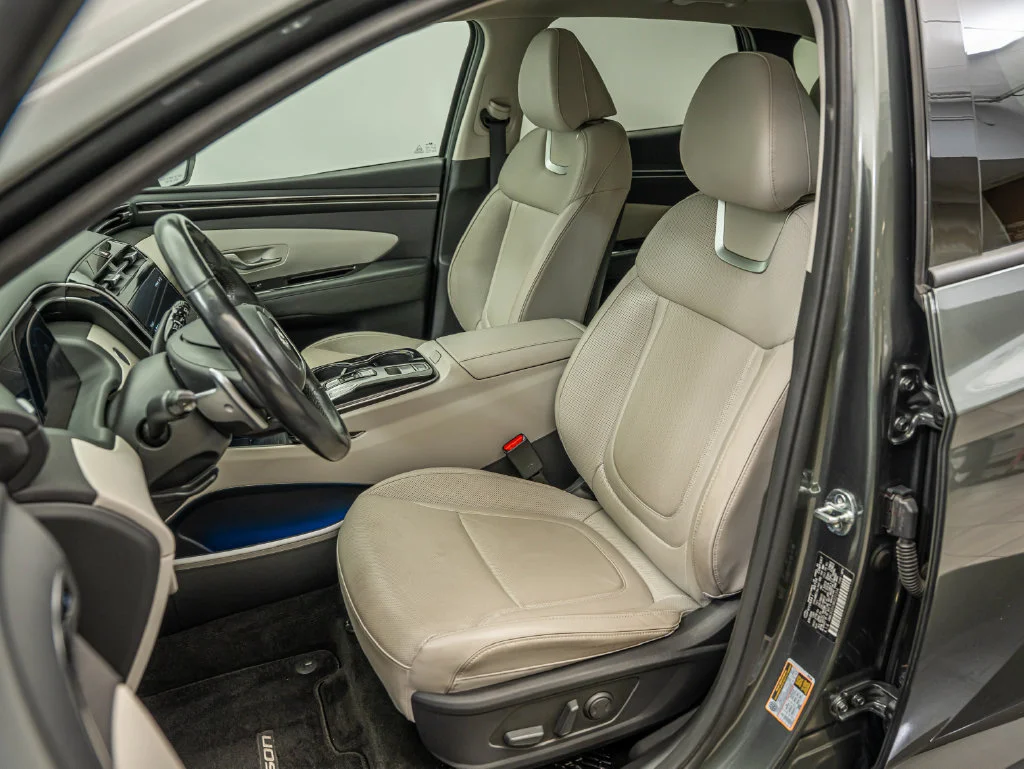 Used 2024 Amazon Gray Hyundai Limited image 22