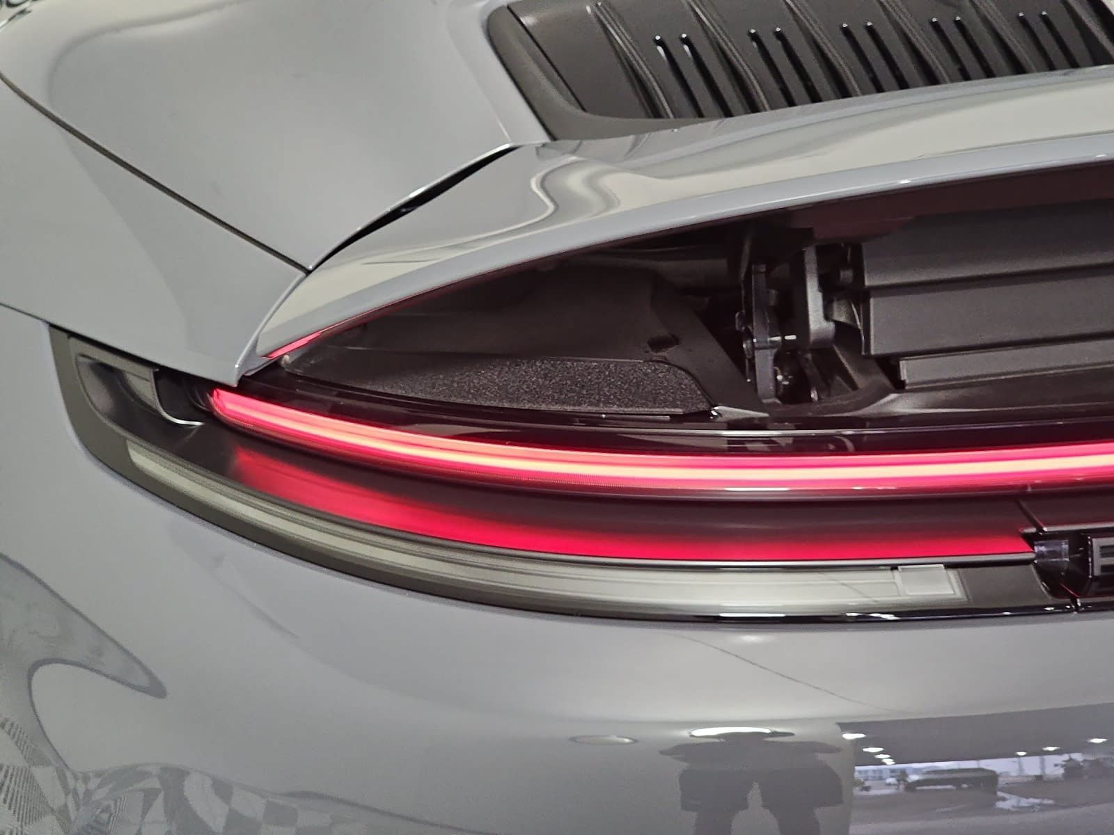 Used 2025  Porsche Targa 4 GTS image 27