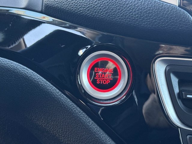 Certified Used 2018 White Honda Touring image 20