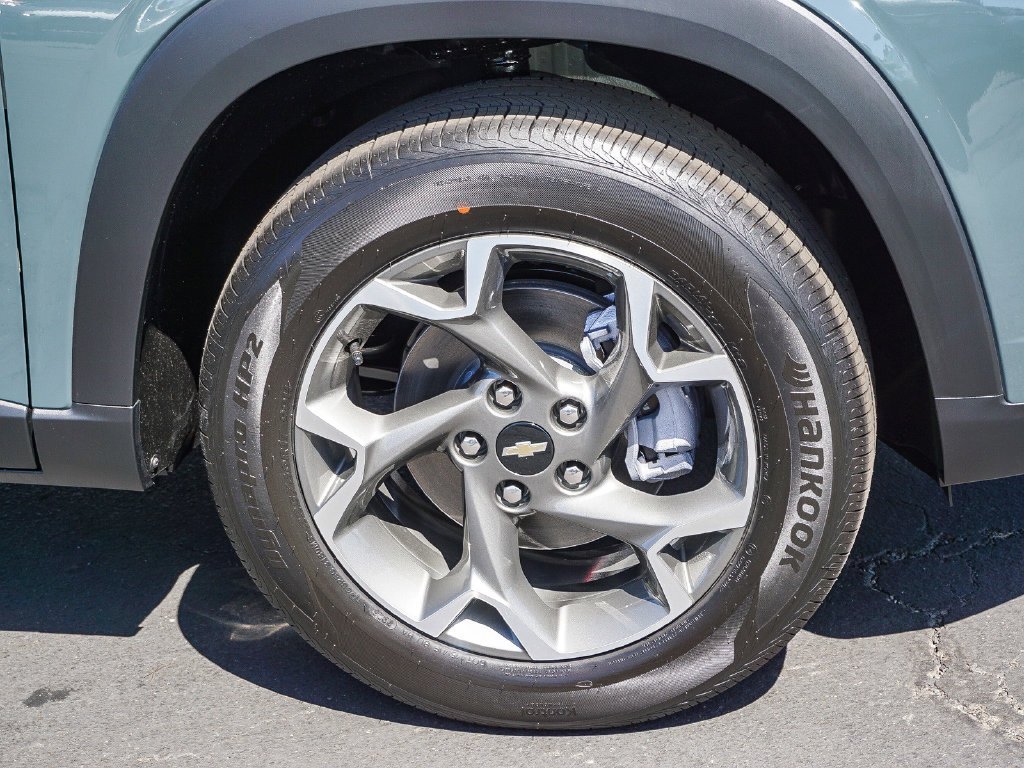 2026 Chevrolet Trax LT - Photo 9