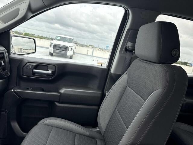 Used 2023 Northsky Blue Metallic Chevrolet Custom image 16