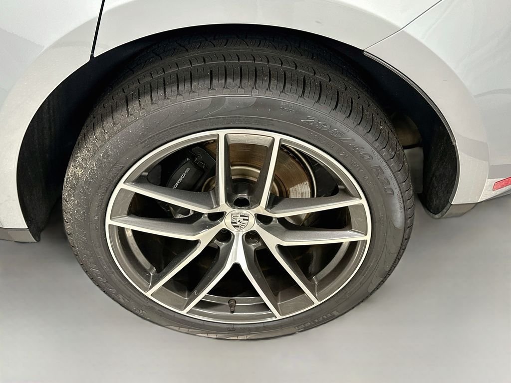 Used 2025  Porsche  image 34