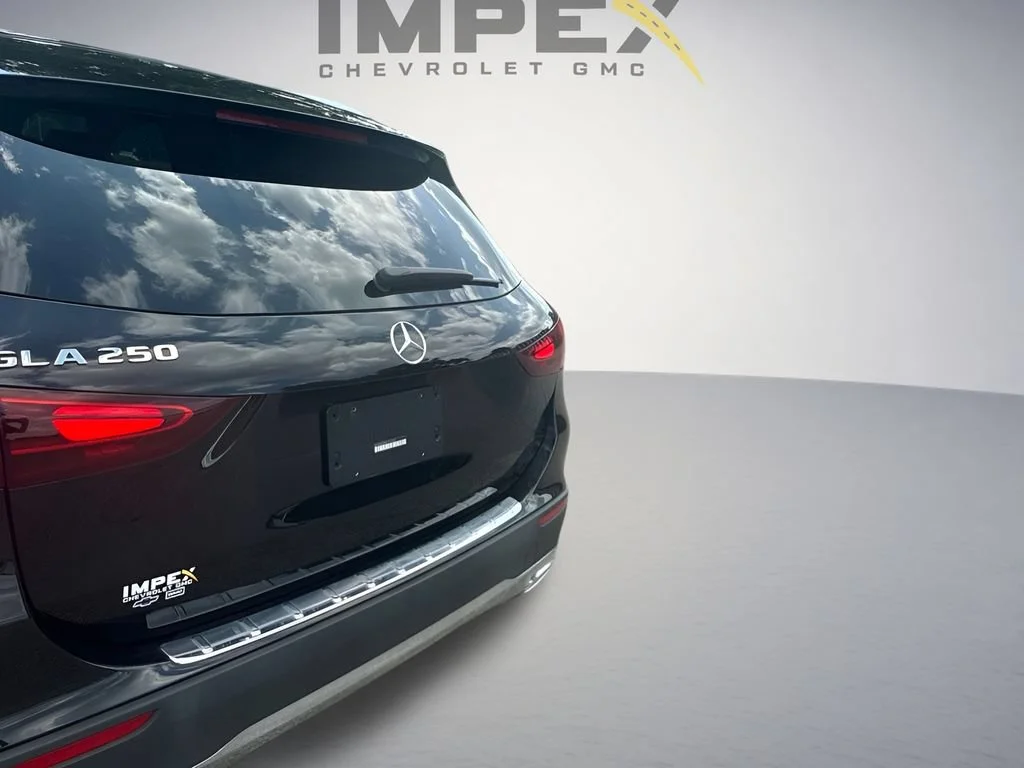 Used 2025 Black Mercedes-Benz GLA 250 image 32