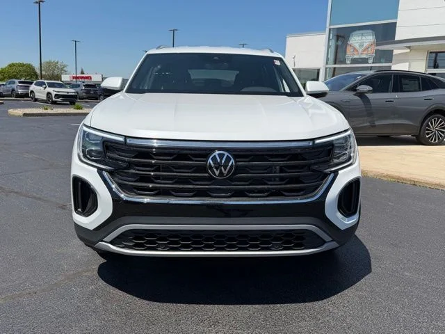New 2026 White Volkswagen 2.0T SE image 2