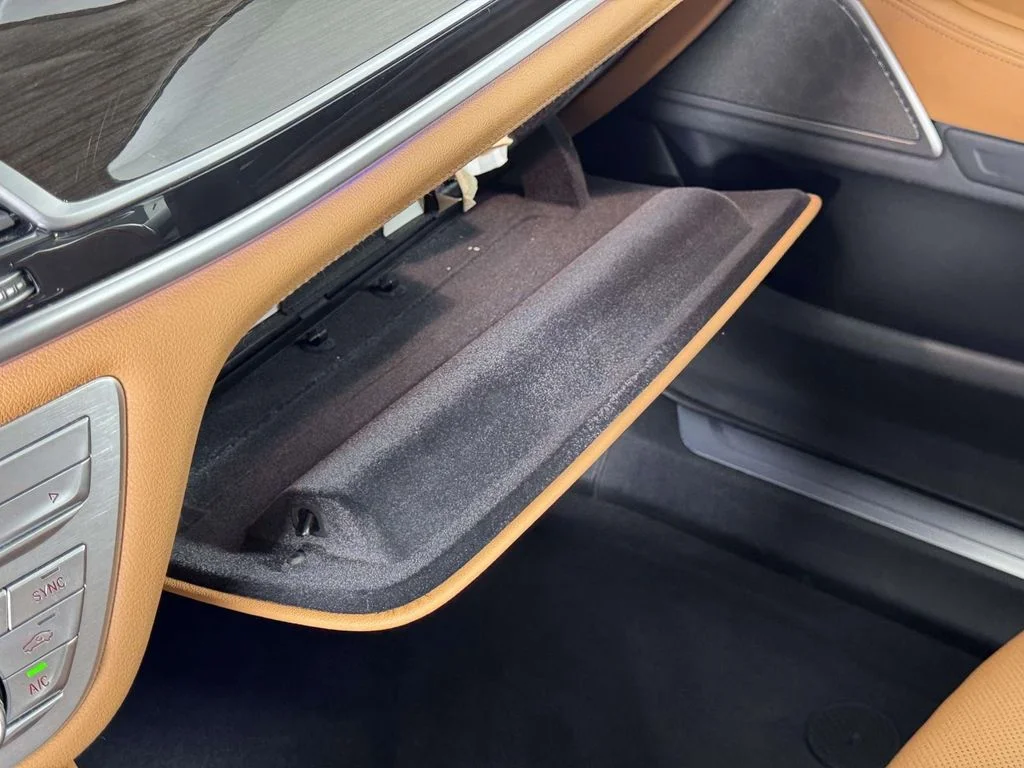 New 2022 Black BMW 750i xDrive image 31