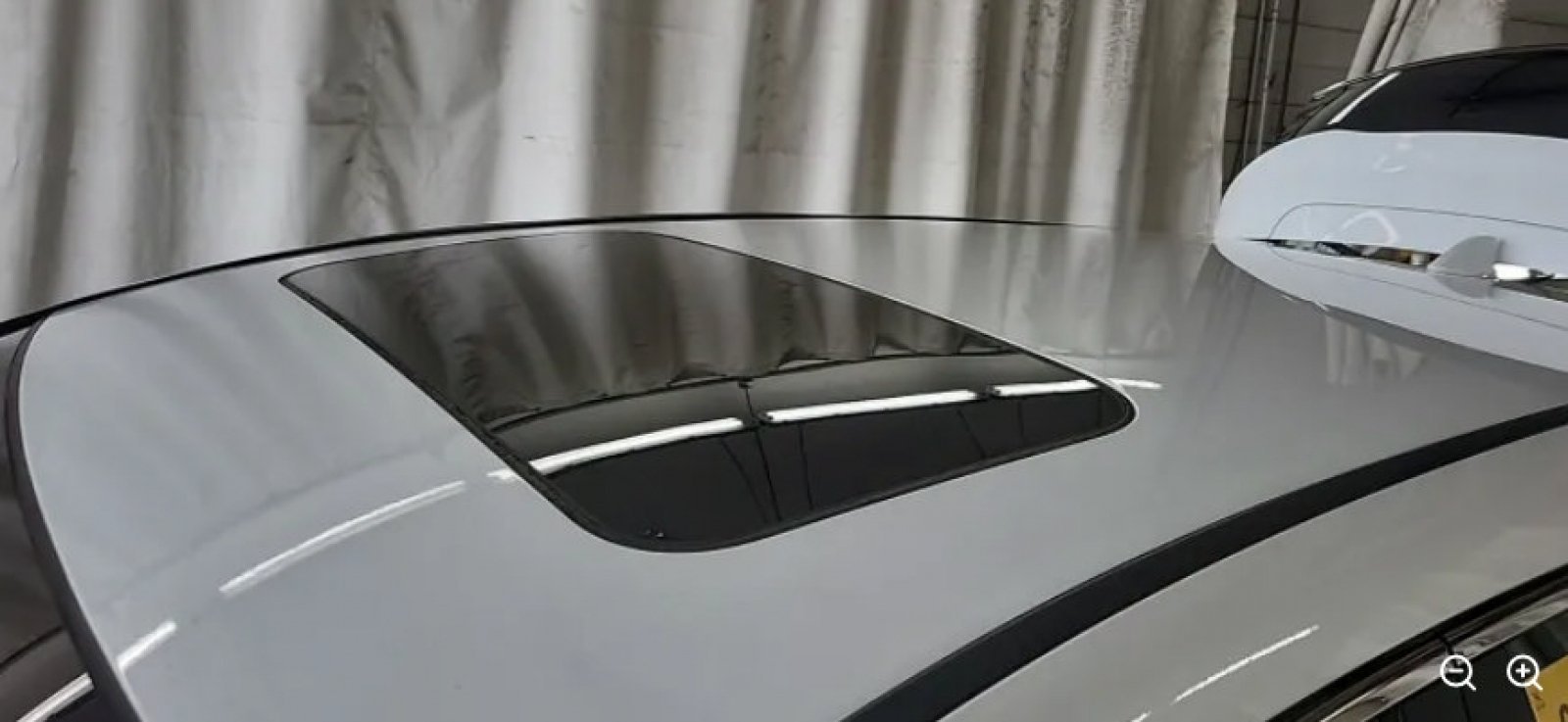 Used 2022 Platinum White Pearl Honda EX-L image 5