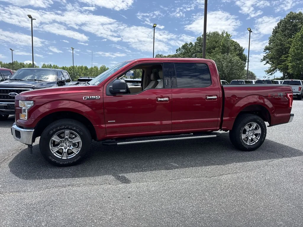 Used 2017 Red Ford XLT image 4