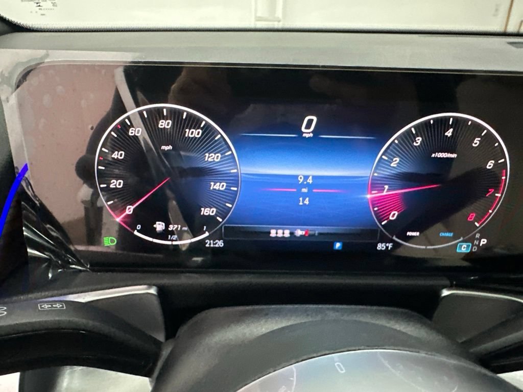 New 2026 Polar White Mercedes-Benz GLB 250 image 45