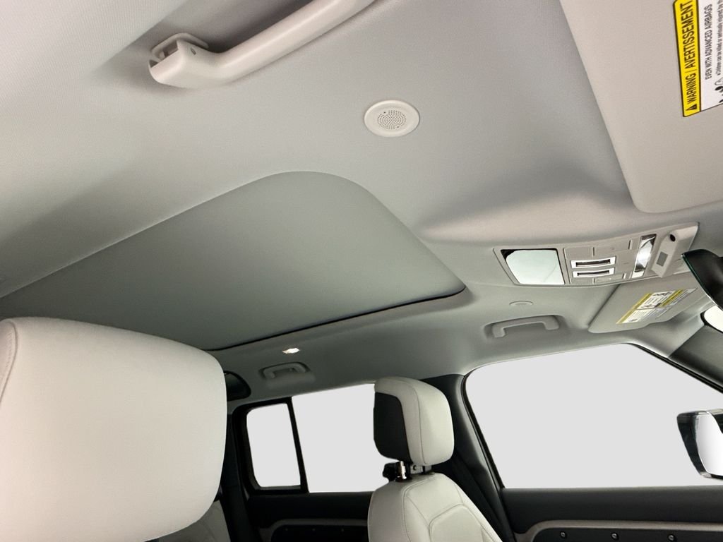 New 2026 Borasco Grey Land Rover X-Dynamic SE image 17