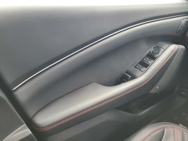 2025 Ford Mustang Mach-E Premium - Photo 30