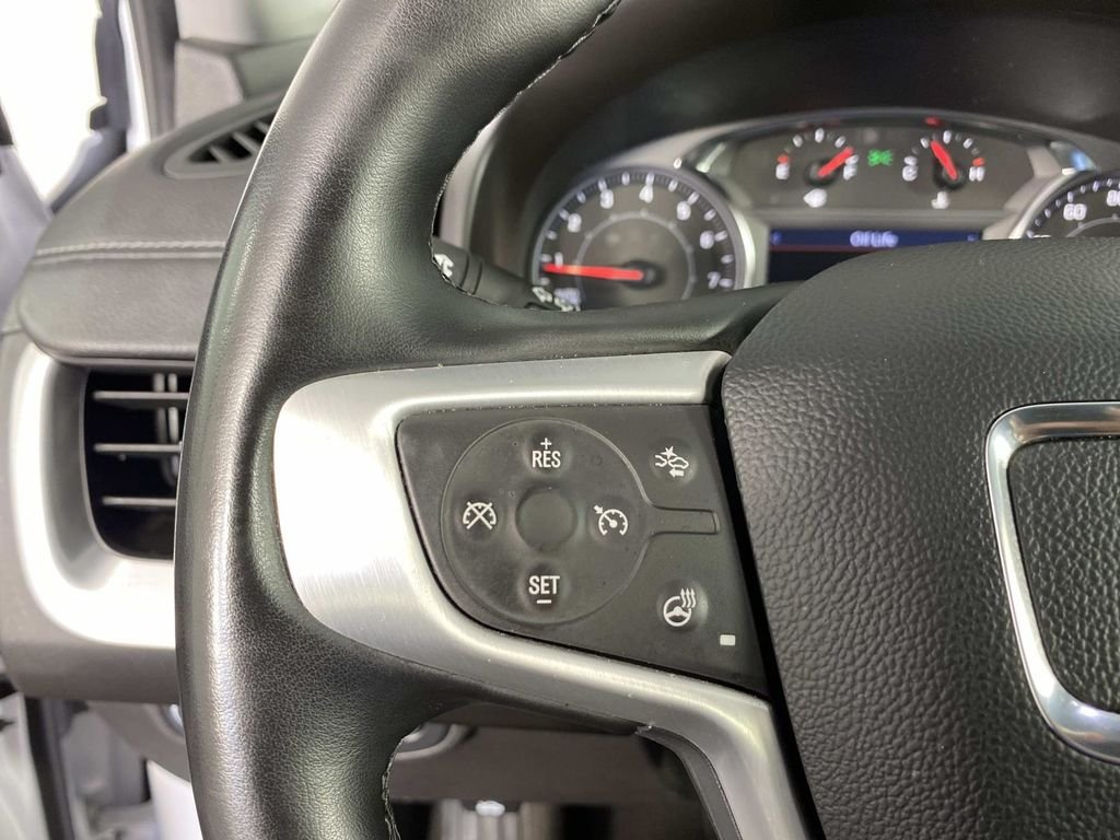 Used 2024 White GMC SLT image 15