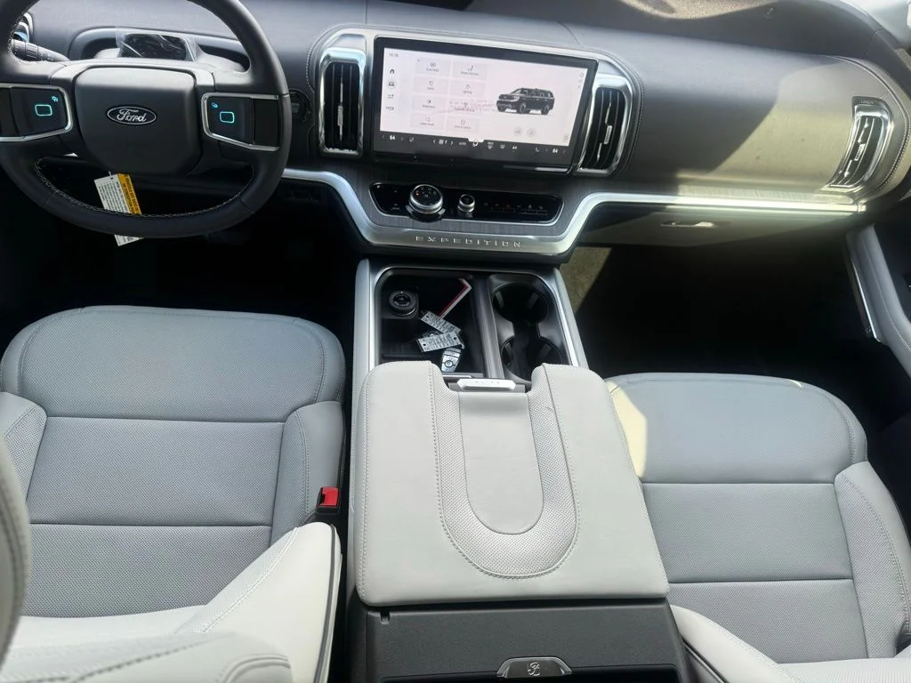 New 2026 Dark Matter Gray Metallic Ford MAX Platinum® image 44