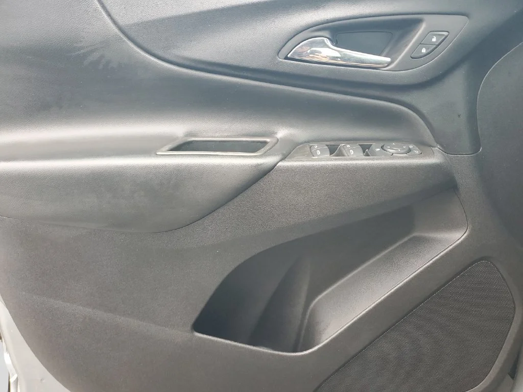 Used 2023 STERLING GRAY METALLIC Chevrolet LT image 21