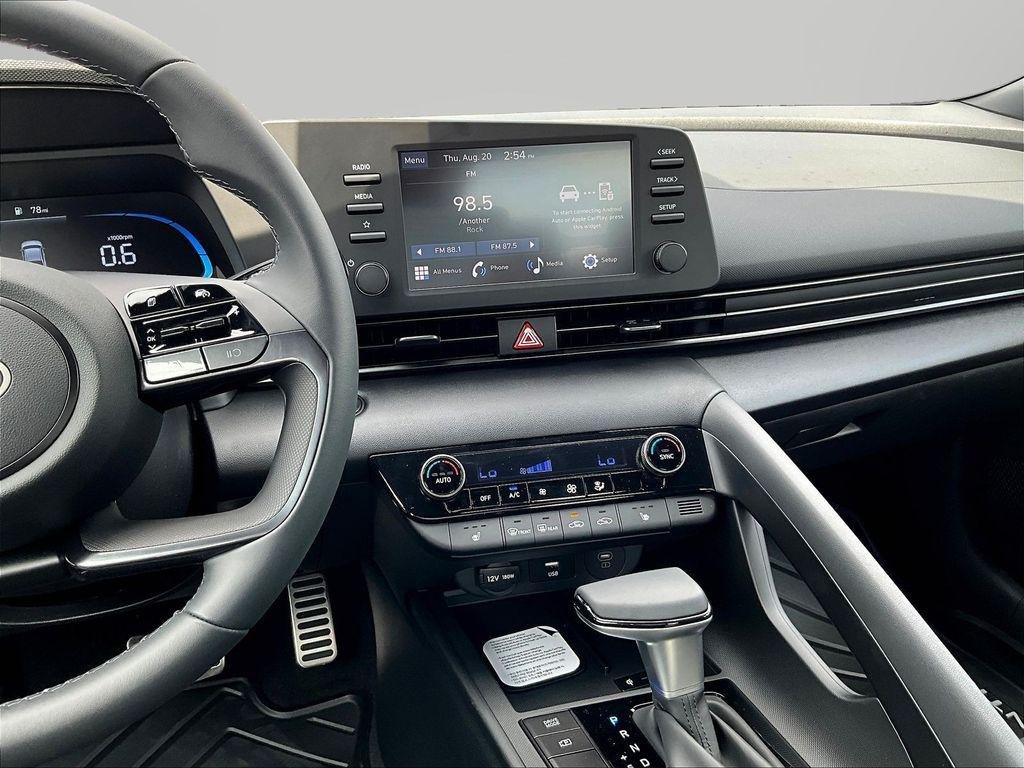 New 2026 Gray Hyundai SEL Sport Plus image 9