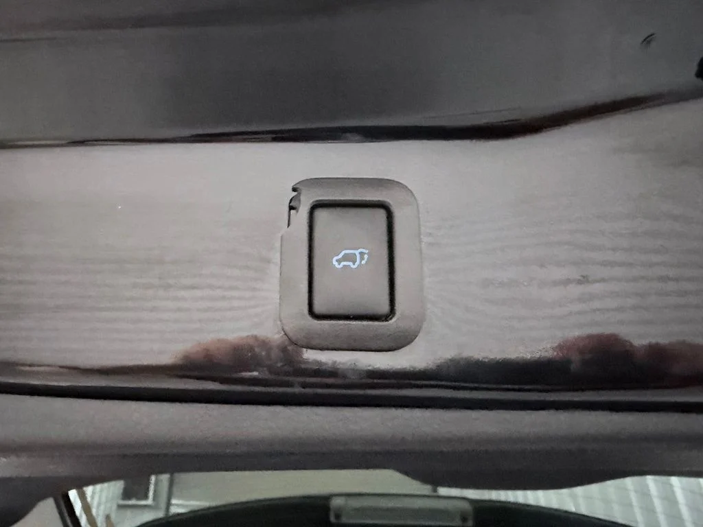 Used 2019 Black Toyota XLE image 34