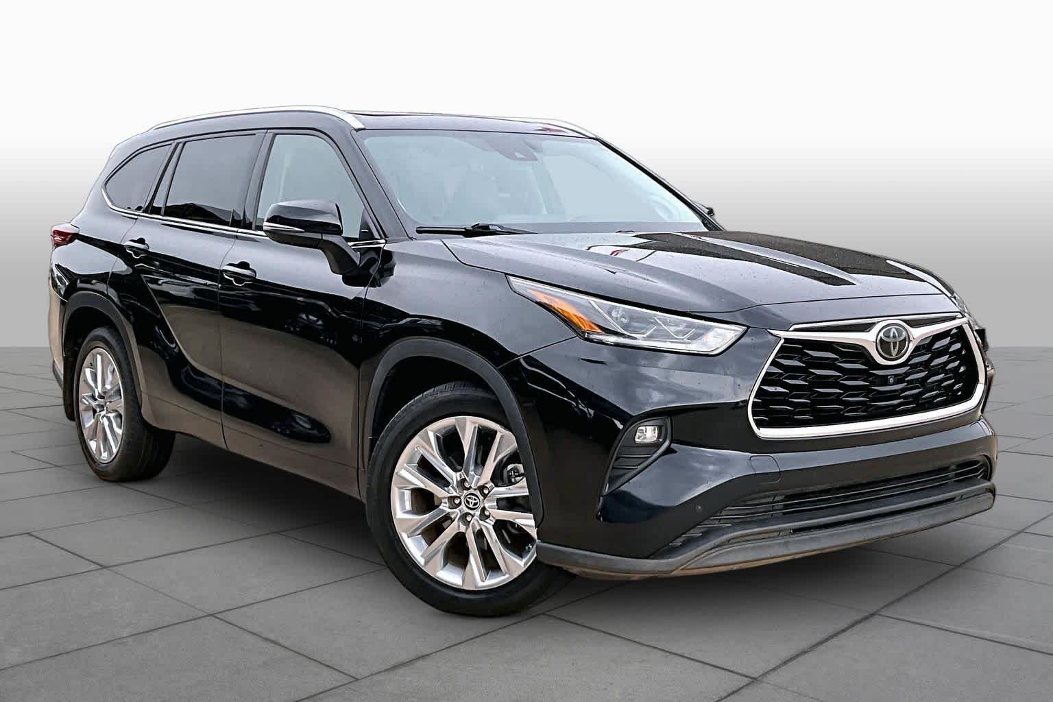 Used 2020 Midnight Black Metallic Toyota Limited image 3