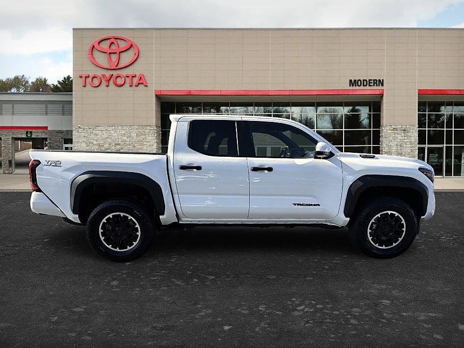 Certified Used 2026 Ice Toyota TRD Off Road Hybrid image 4