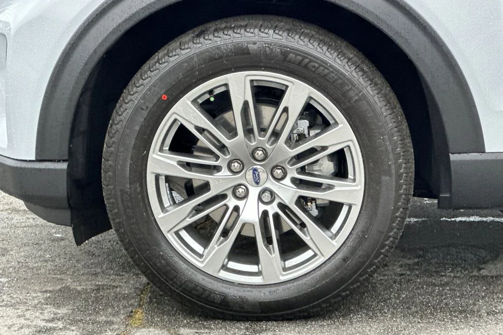 New 2026 White Metallic Ford Active image 27